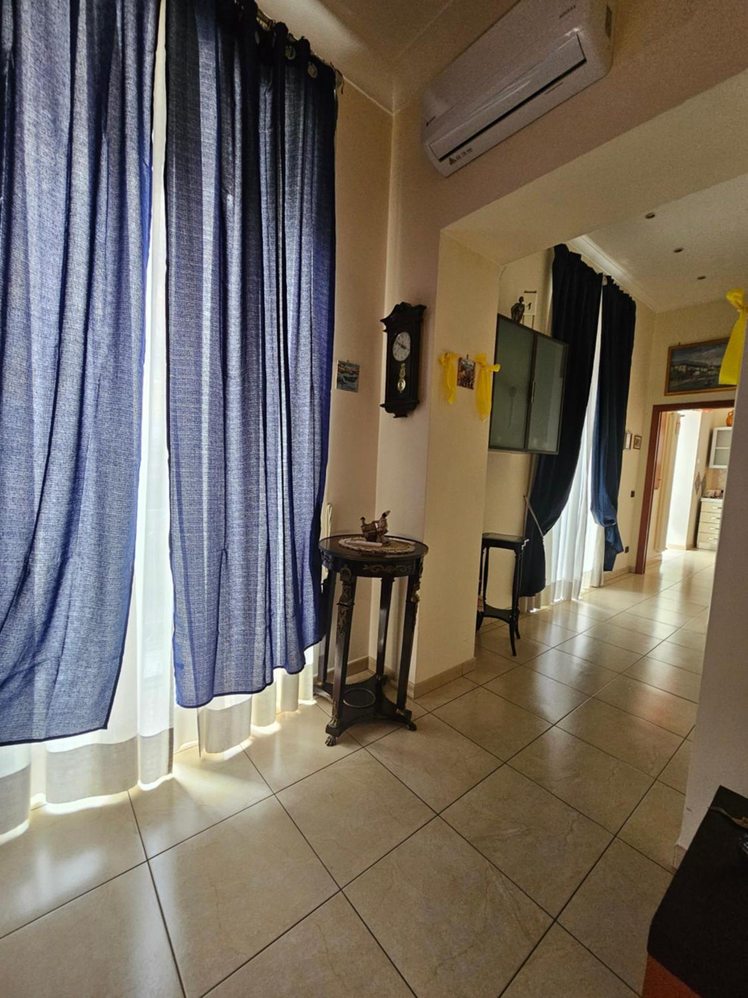 Vomero Inn Neapel Exteriör bild